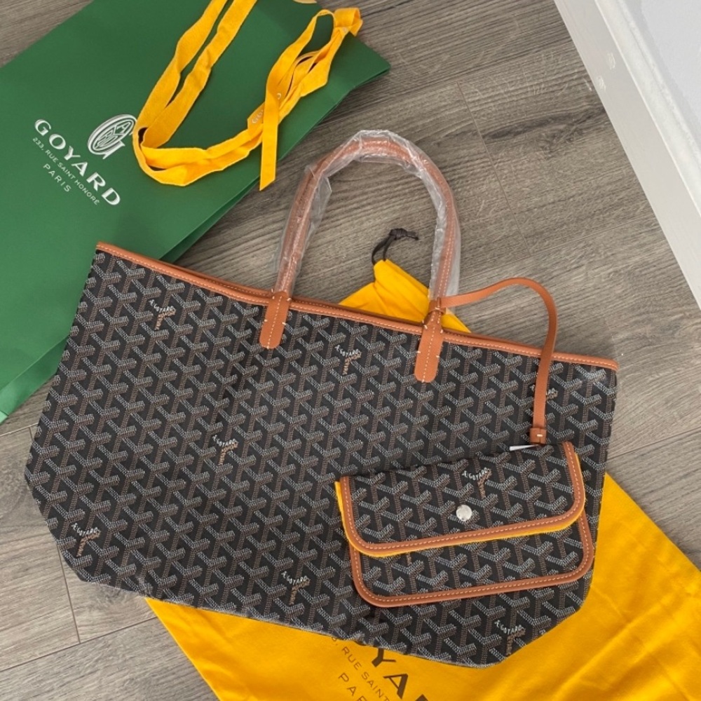 Goyard Saint Louis PM in noir brown